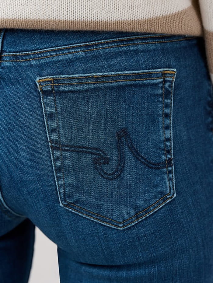 Mid-rise skinny jeans