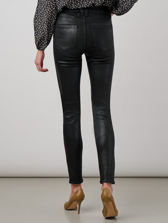 Coated skinny jeans