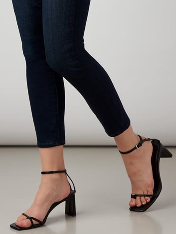 What shoes to wear with skinny jeans