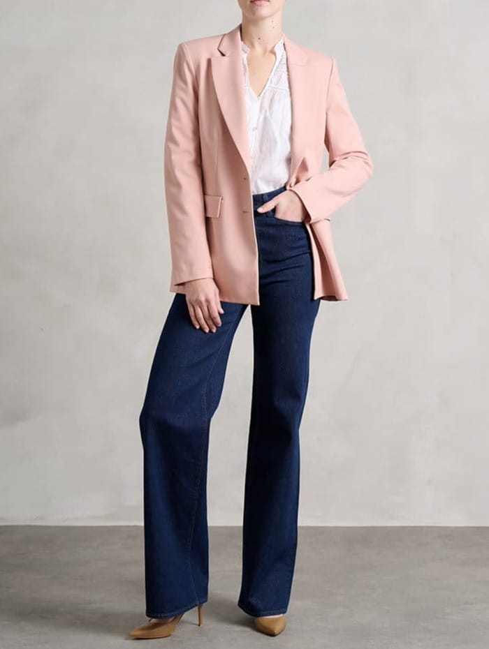 Styling wide-leg jeans for spring