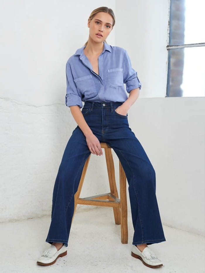 Summer outfits with wide-leg jeans