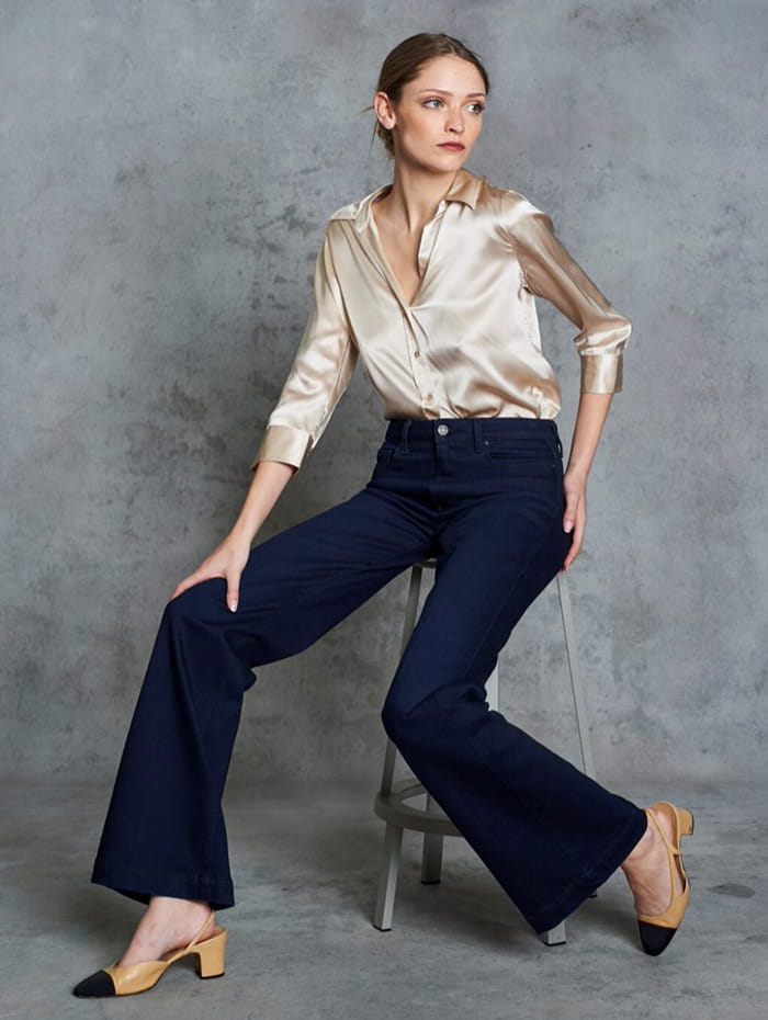 Styling wide-leg jeans in autumn