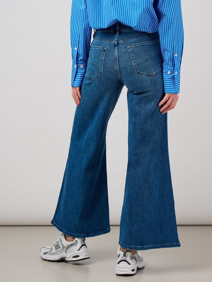 Cropped wide leg jeans