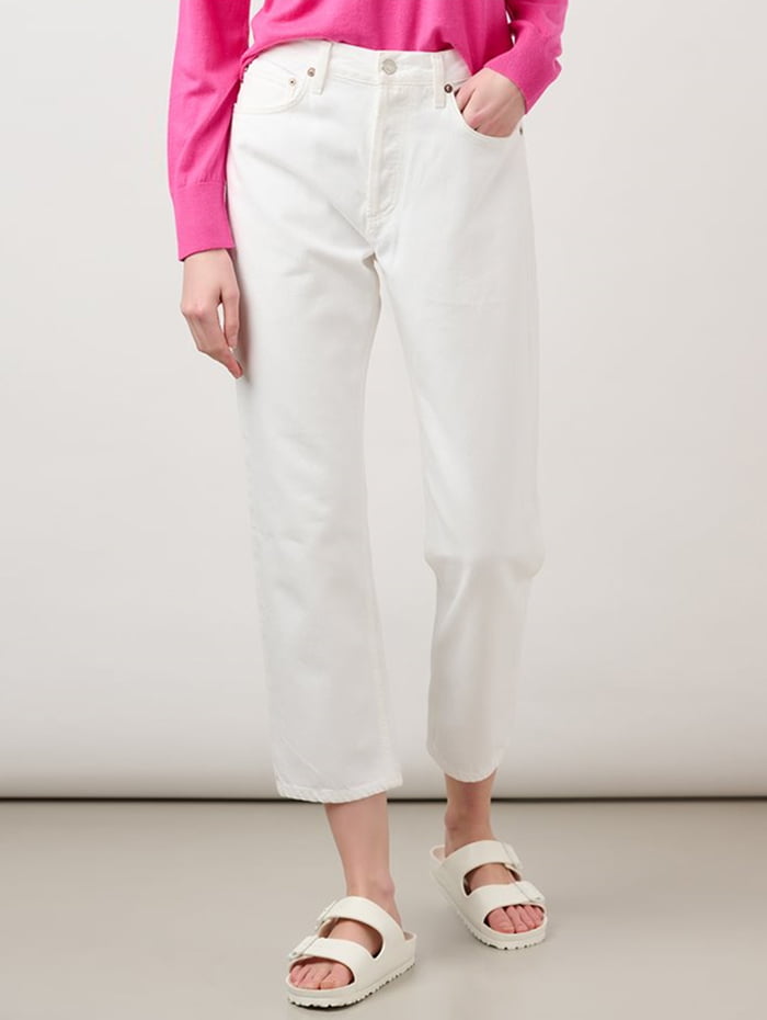 How to Style Cropped Mom Jeans