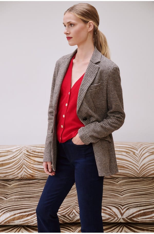 hacking jacket in beige houndstooth