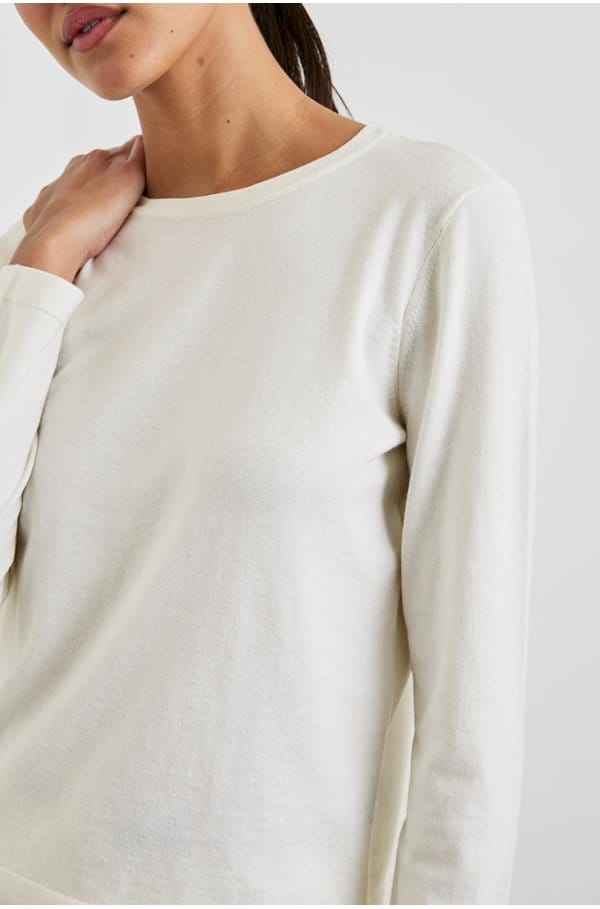 cotton cashmere long sleeve tee in white