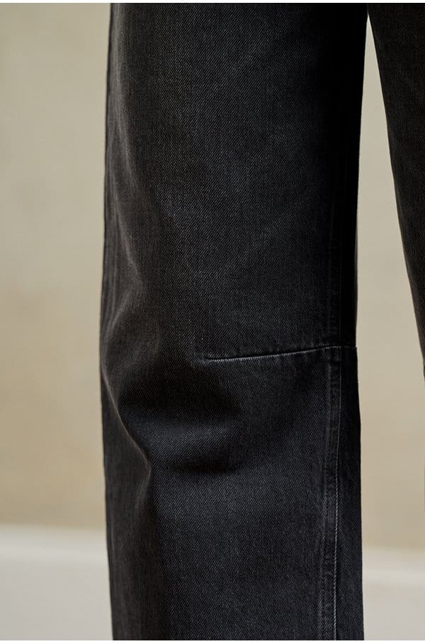 miro relaxed jean in domino