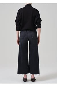 lyra wide leg crop in medallion