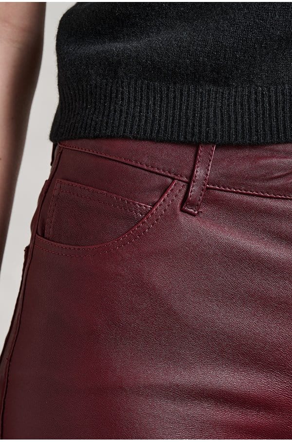 le crop mini boot in wine leather