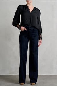 ava blouse in black