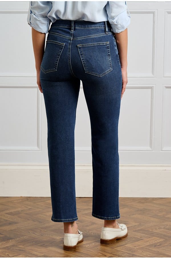 le sleek straight in femma