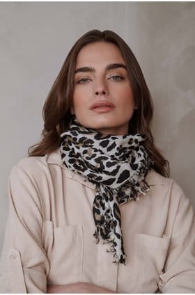 Leo Scarf in Ivory Grey