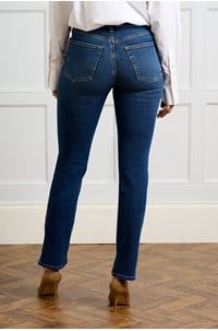 the pencil straight jean in femma