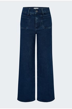 Le Slim Palazzo in Loner with Modernist Pockets