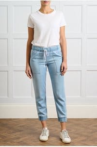 chelsea pocket jogger in malibu mist