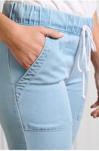 chelsea pocket jogger in malibu mist