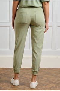 pocket jogger in olive grove