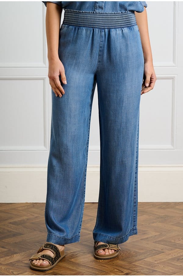 smocked waist wide pant in moonlit haze