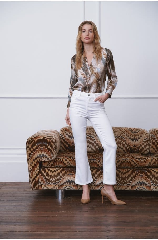 le sleek straight in white