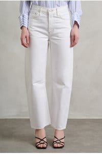 miro relaxed jean in soft white