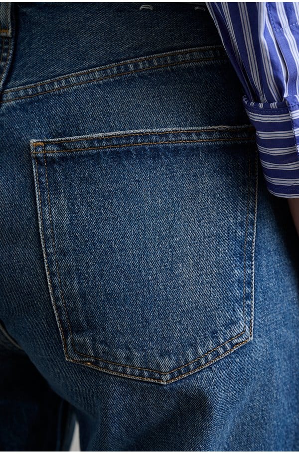 90s crop in essence