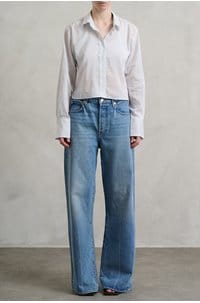 the curved hem shirt in chambray