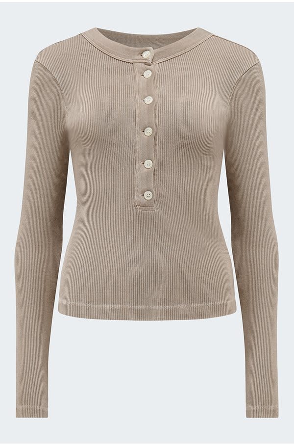 varra henley top in sandatlas