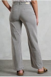 caden straight tailored trouser in sulfur pebble grey