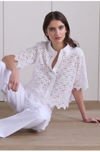 the deco eyelet top in white