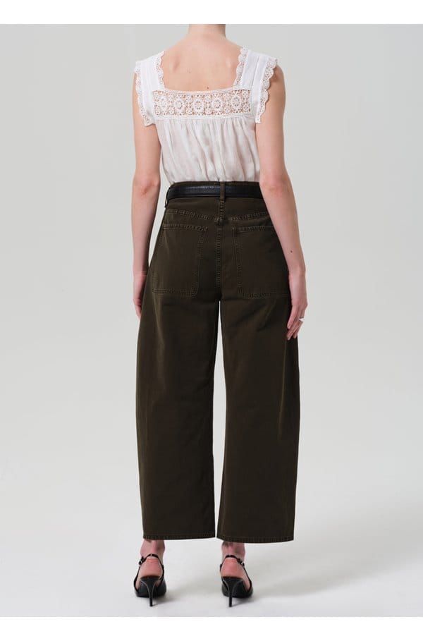 ayla cargo crop in dark olive