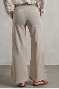 caden wide leg trouser in sulfur simple taupe
