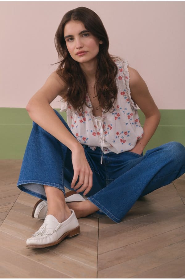 traveler top in poppy field