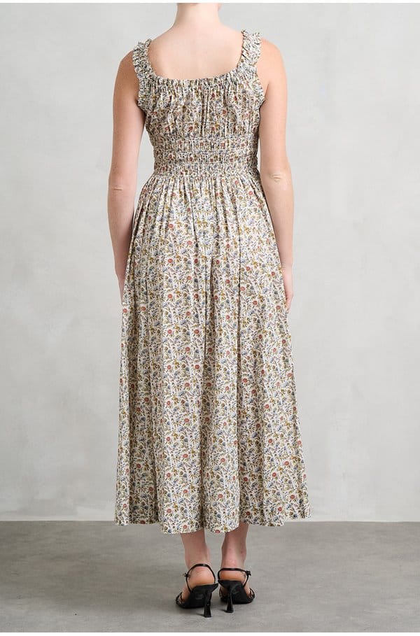 emmaretta dress in jardin du chateau