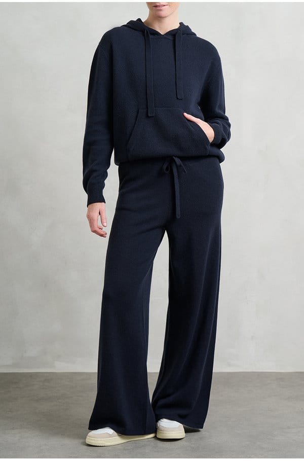 wool wide leg jogger in dark ink