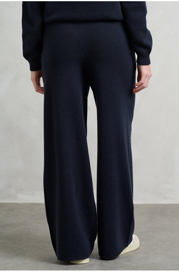 wool wide leg jogger in dark ink