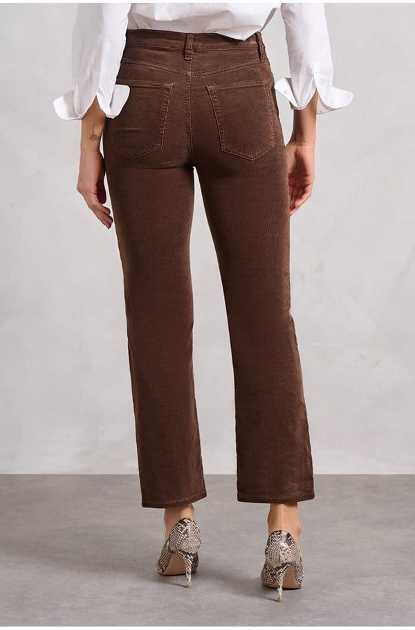 le sleek straight corduroy in bitter chocolate 