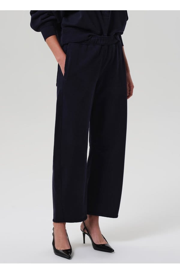 miro sweatpant in navy