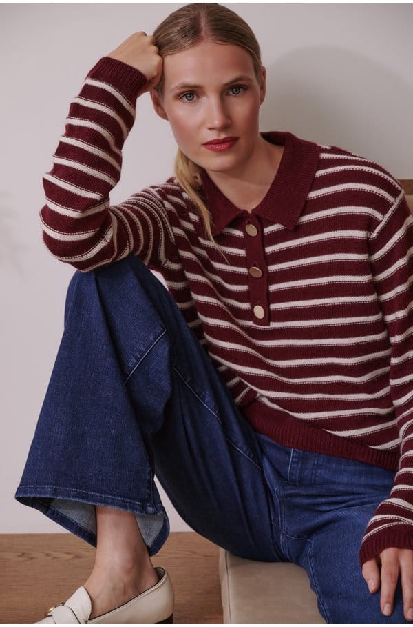 polo neck sweater in burgundy cream