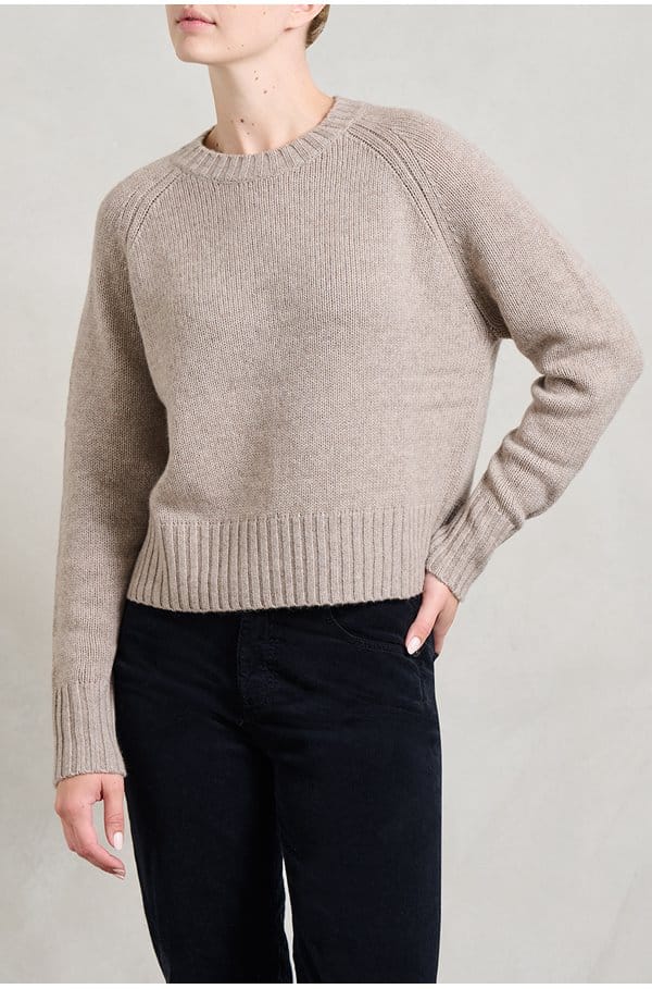 crew neck sweater in fresh pepper