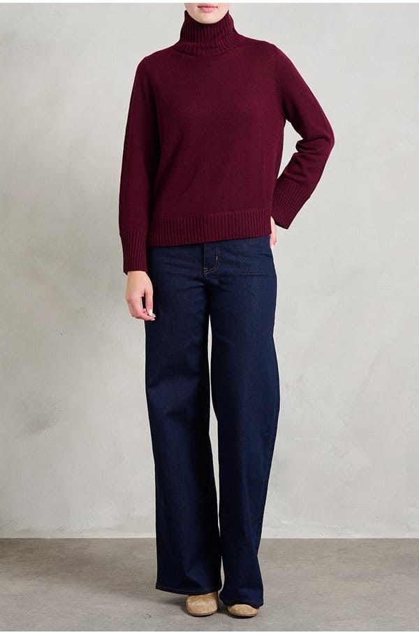 cashmere mock neck sweater in burgundy