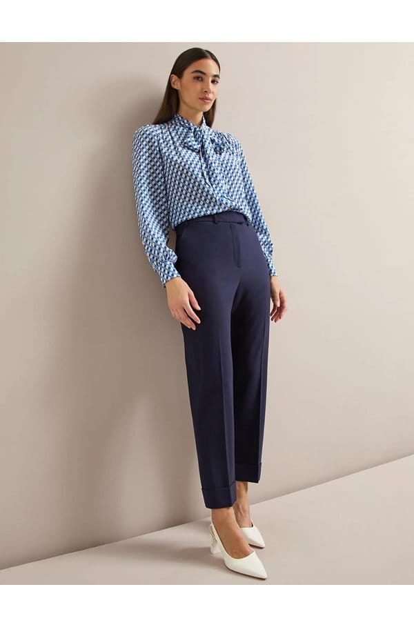 matty blouse in blue cream lips