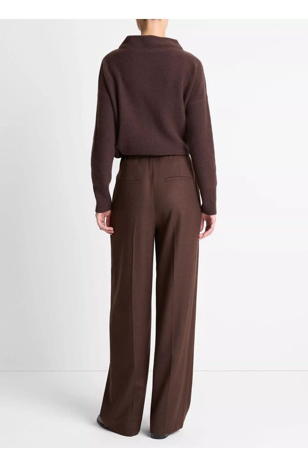 mid rise pleated wide leg trouser in mocha 