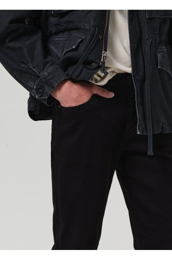 elijah straight jean in black