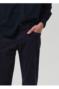 elijah straight jean in navy