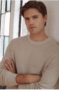 geo jacquard crew neck sweater in british khaki classic cream