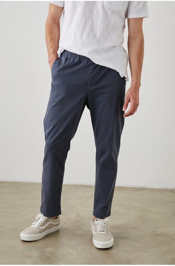 julian trouser in faded blue