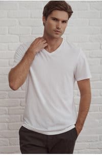 restin v neck t-shirt in white