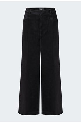 Clean Front Anessa Wide Jean in Black Velvet