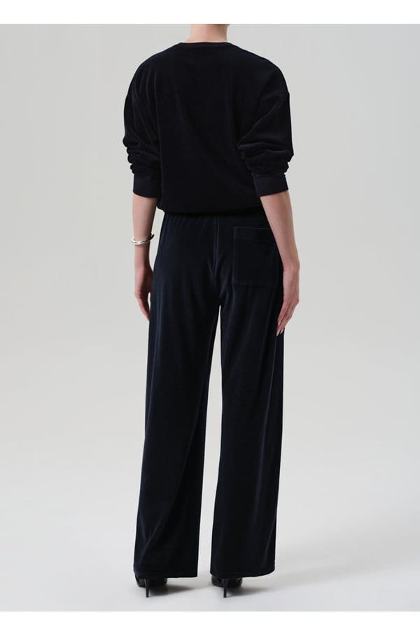 brynn velour drawstring pant in notte