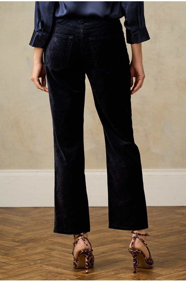 le sleek straight in navy velvet